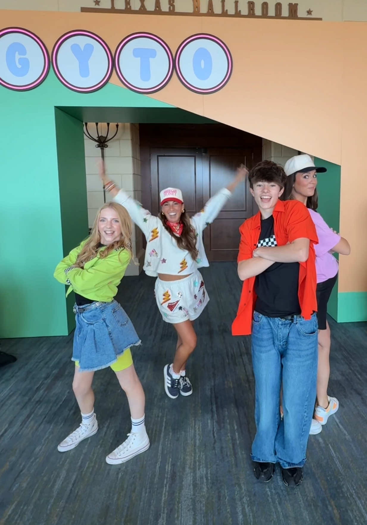 @KIDZ BOP