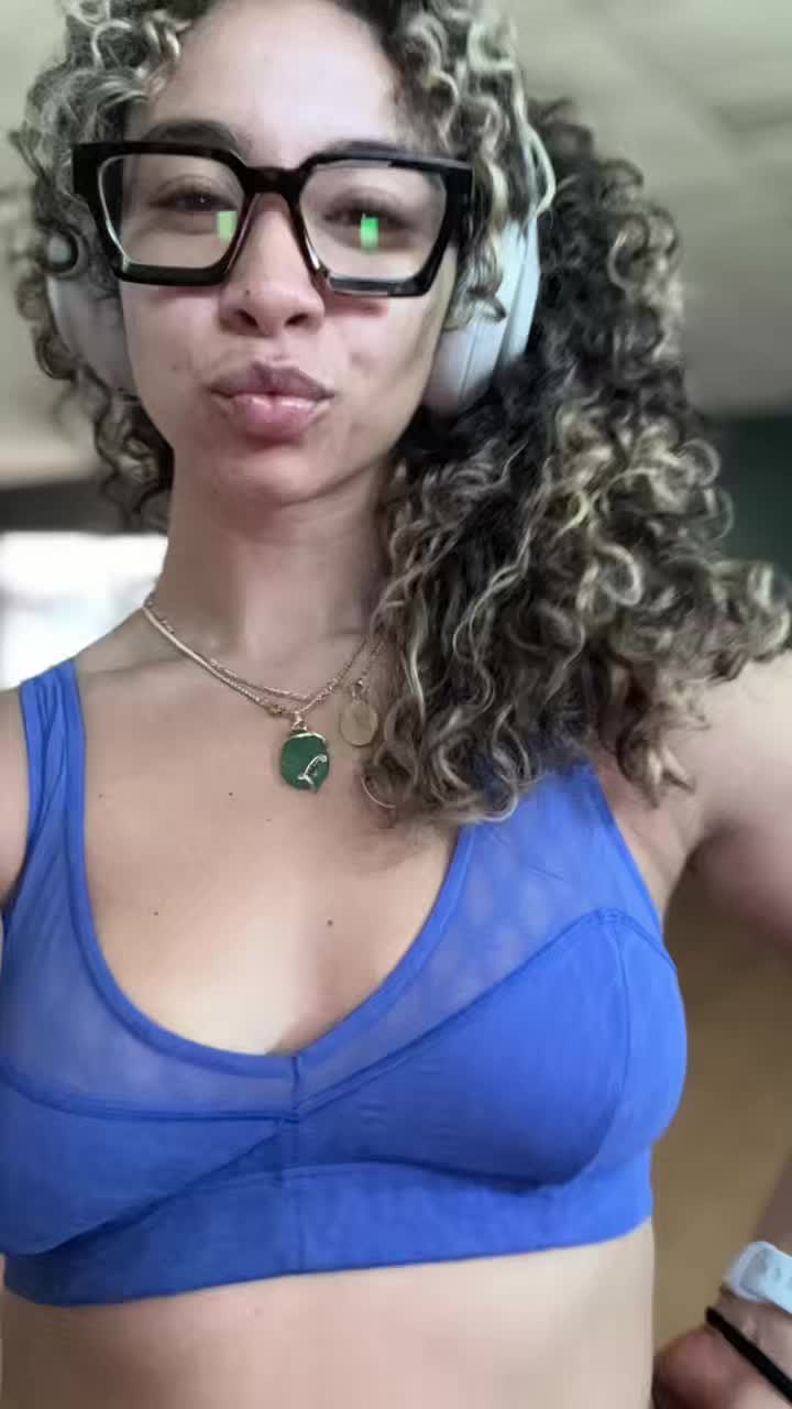 @lovely_mv