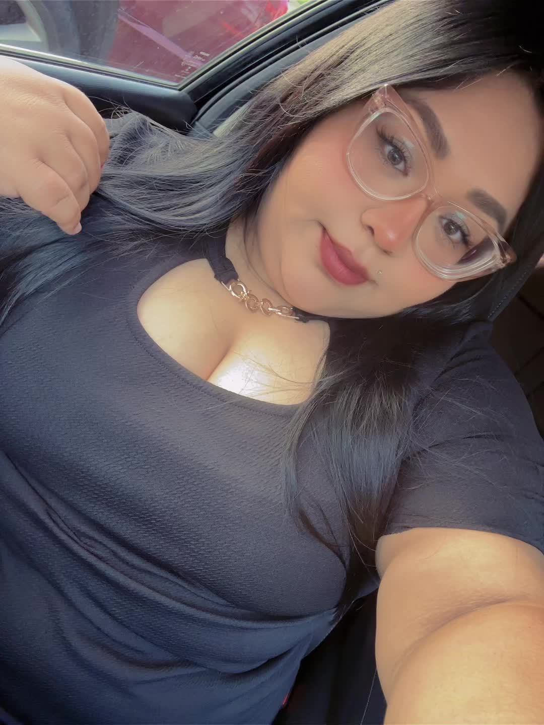 @Mari Acosta