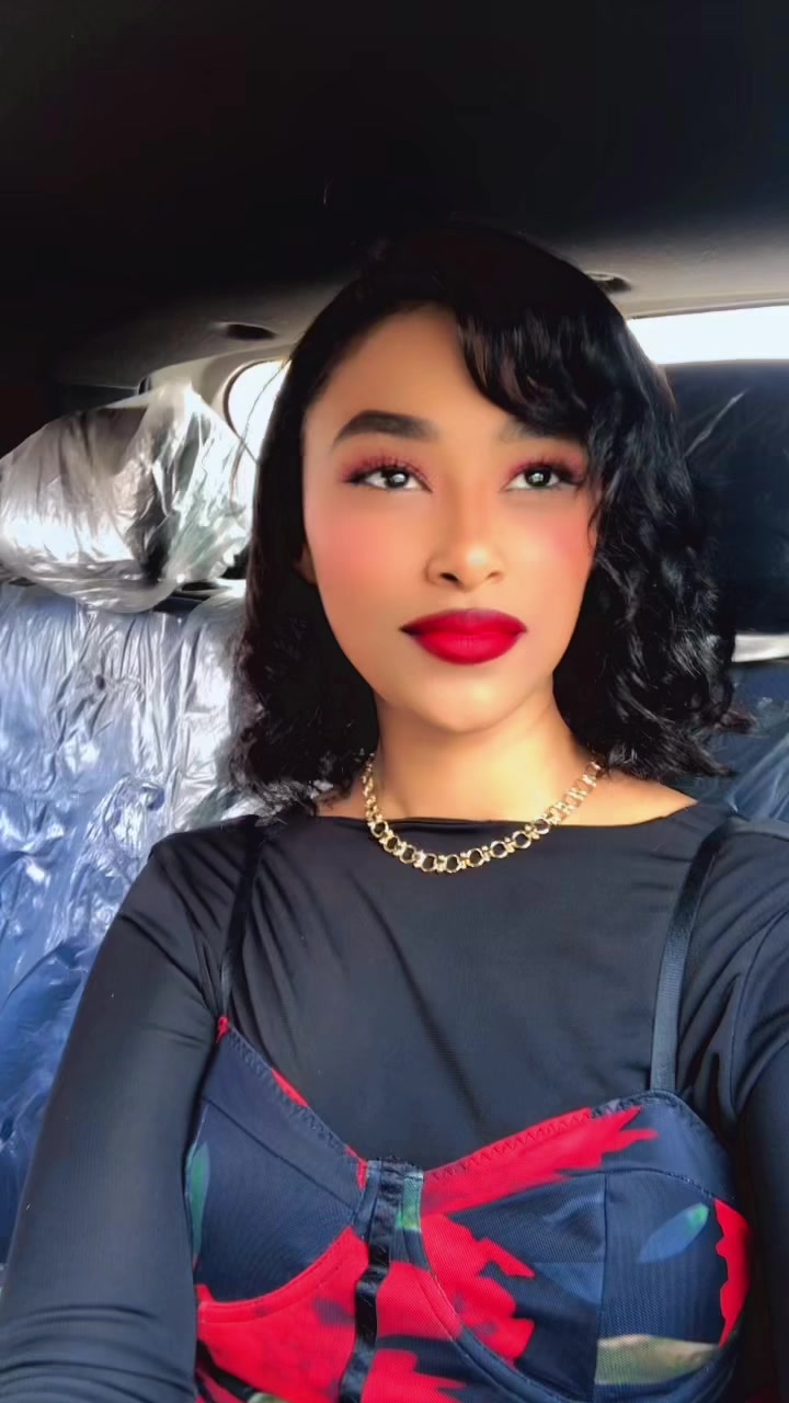 @Lidya 🦋
