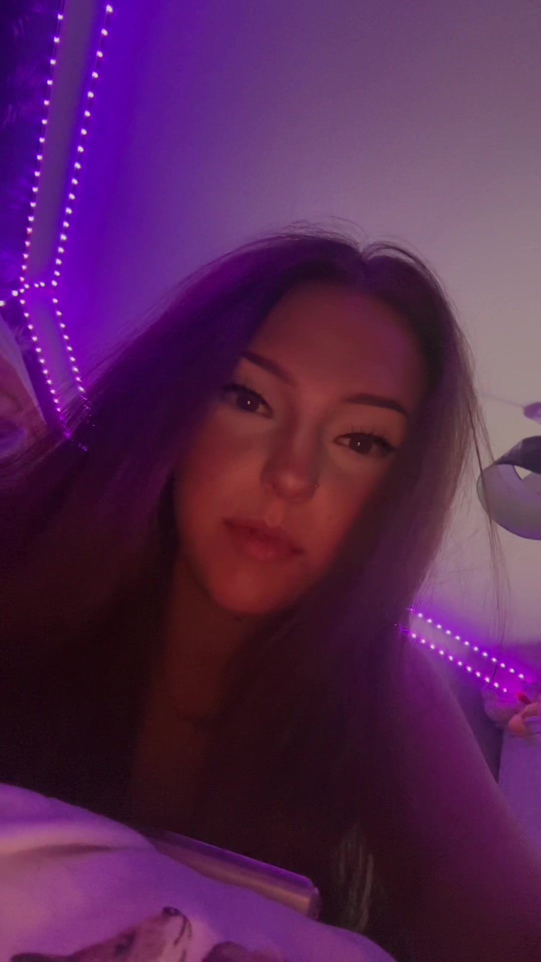 @Ella🍎