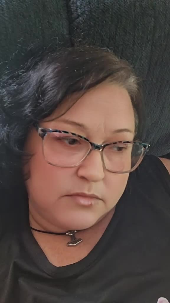 @HeathenhuntressX