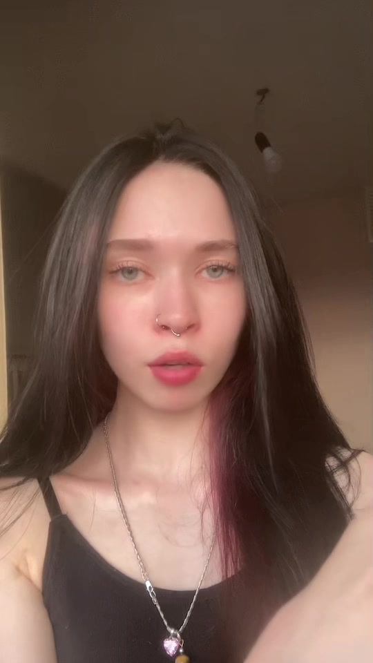 @_alish_