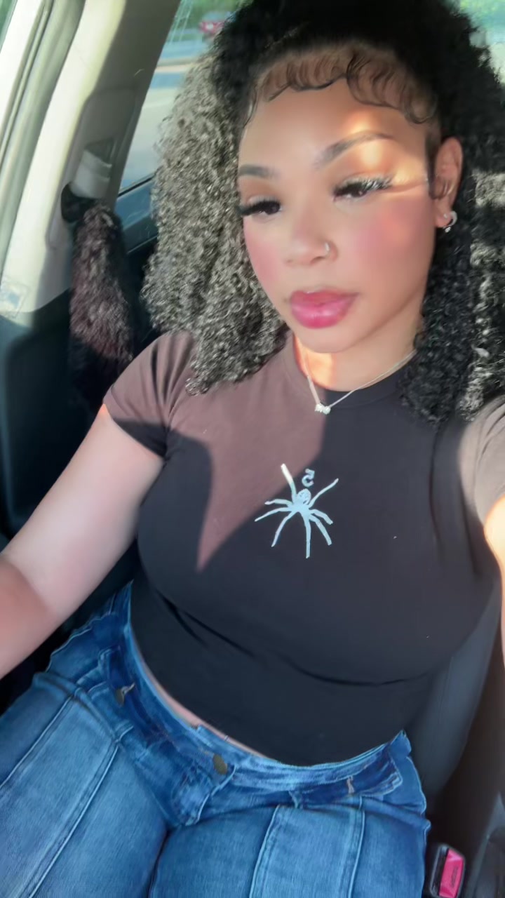 @lexus