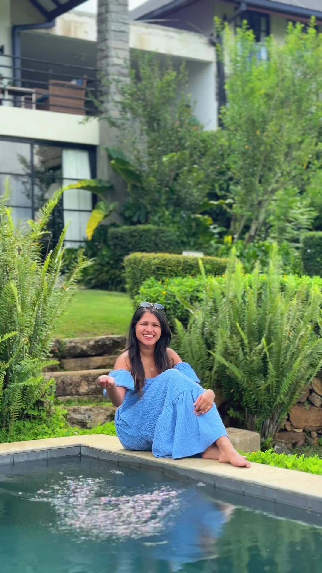 @Aneesa 🇱🇰🇦🇪