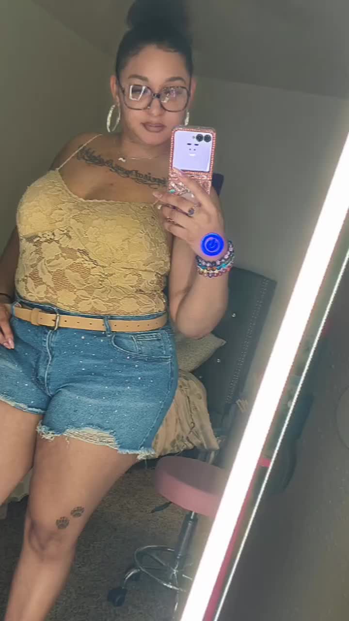 @800QUEENLILY