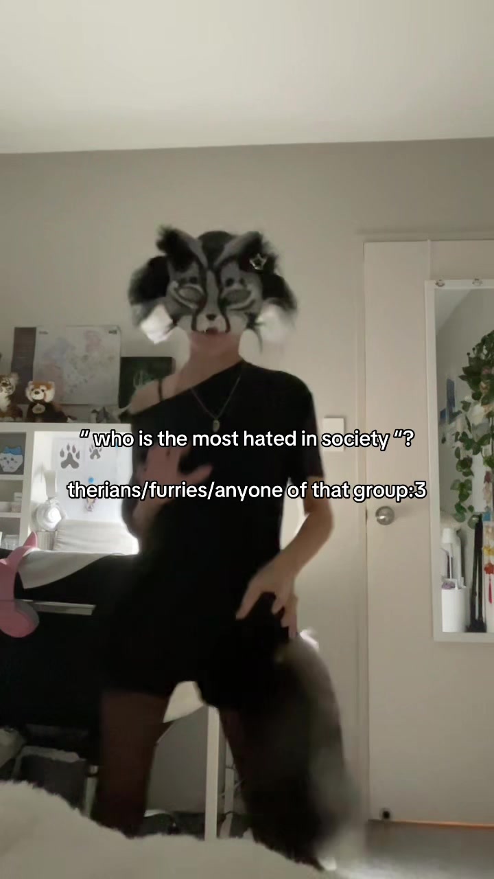 @kuraiism