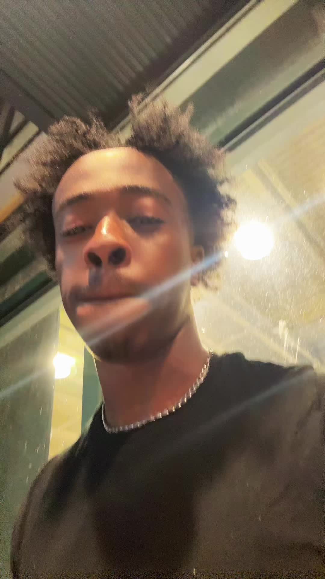 @🧟&zwj;♂️