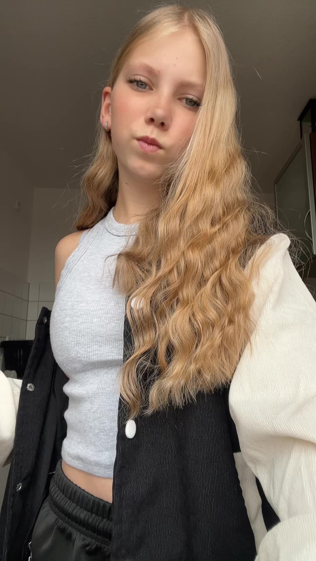 @ℰ𝓂𝒾𝓁𝓎♌️