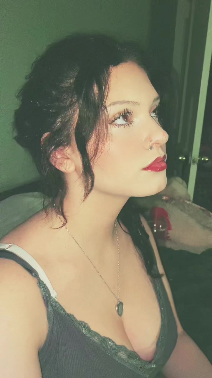 @isabella