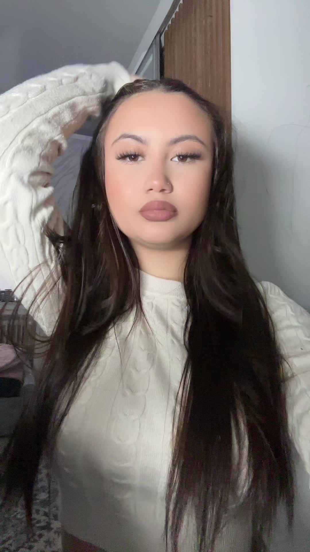@Nazmije 🎎