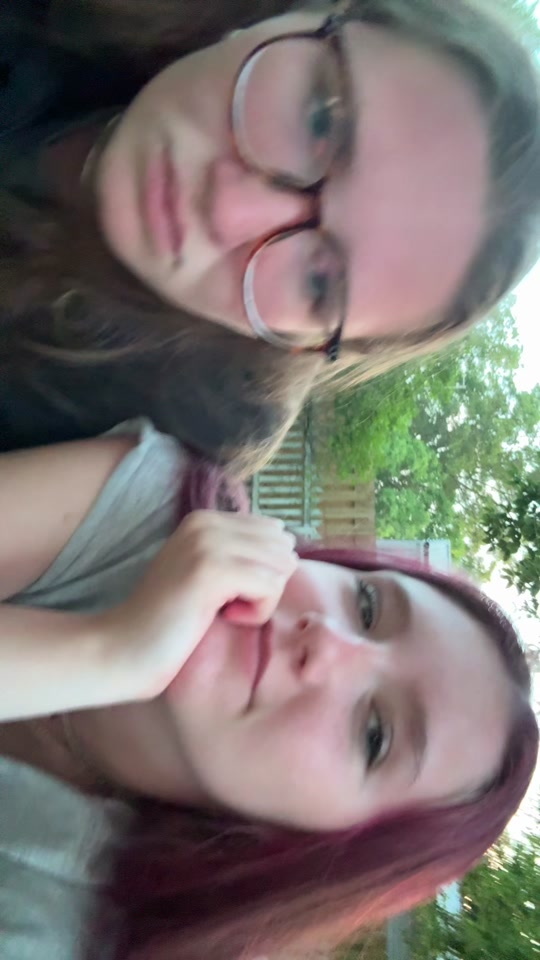 @lucyyandkeelyy