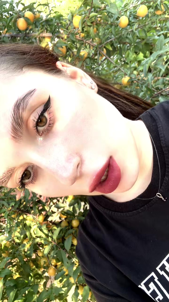 @Hruna🖤