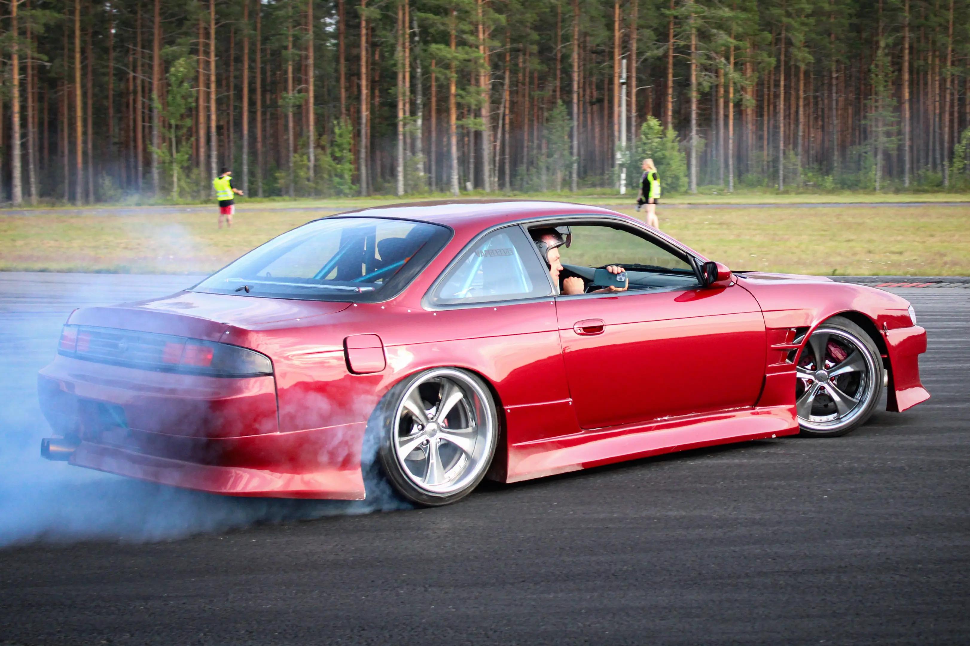 @Roope's Car Stuff