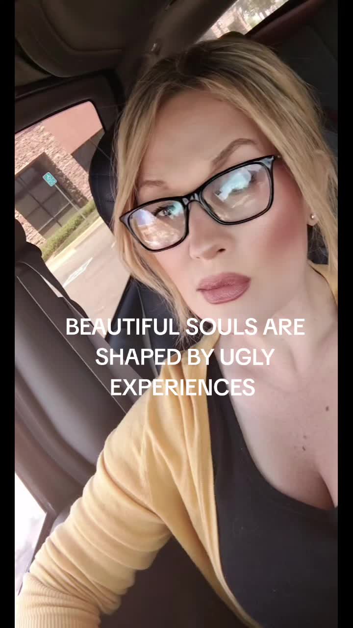 @Melissa kay🌻