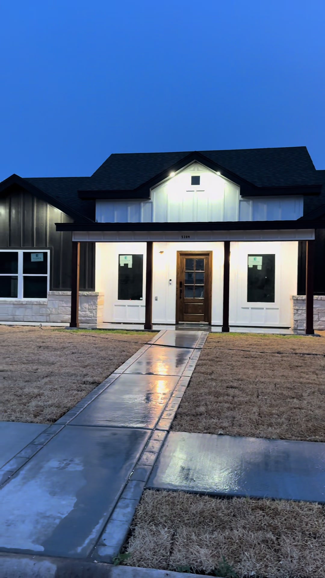 @modernahomes_rgv956