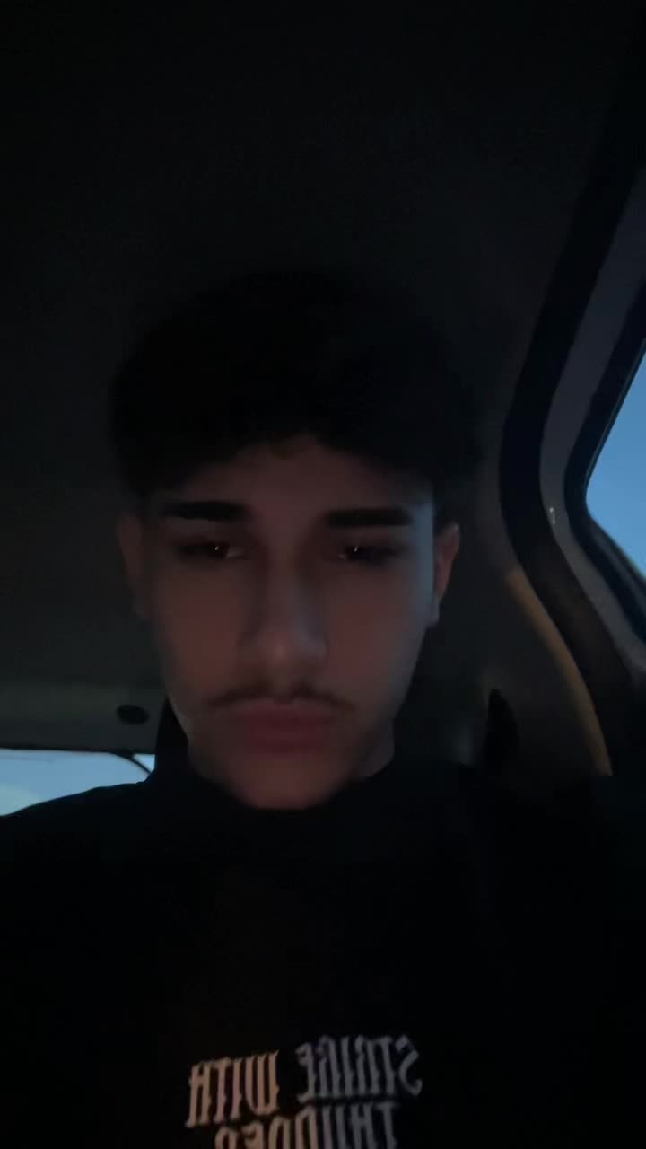 @𝕯𝖊𝖑𝖕𝖎𝖊𝖗𝖔 🖤