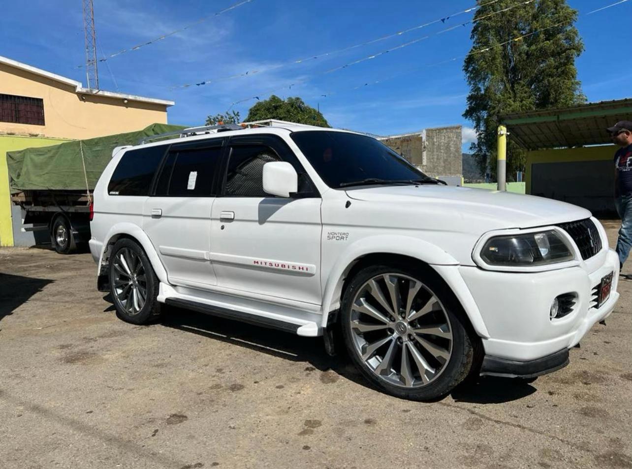 @pasi&oacute;n montero Sport