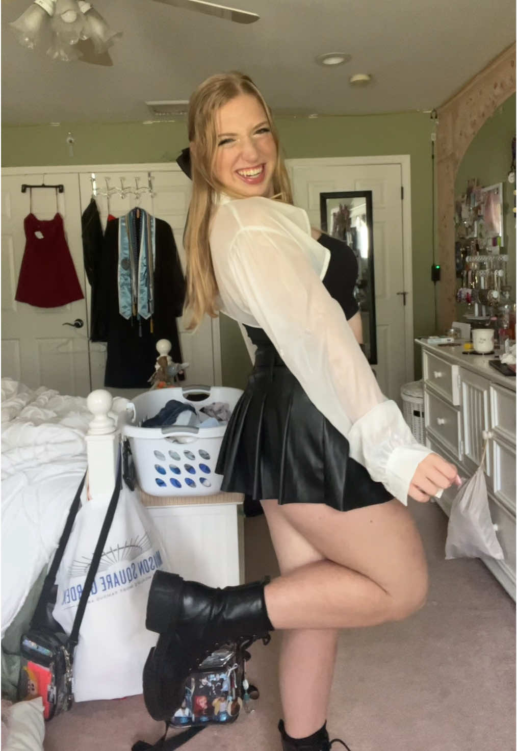 @Nicole💞🤟🏻