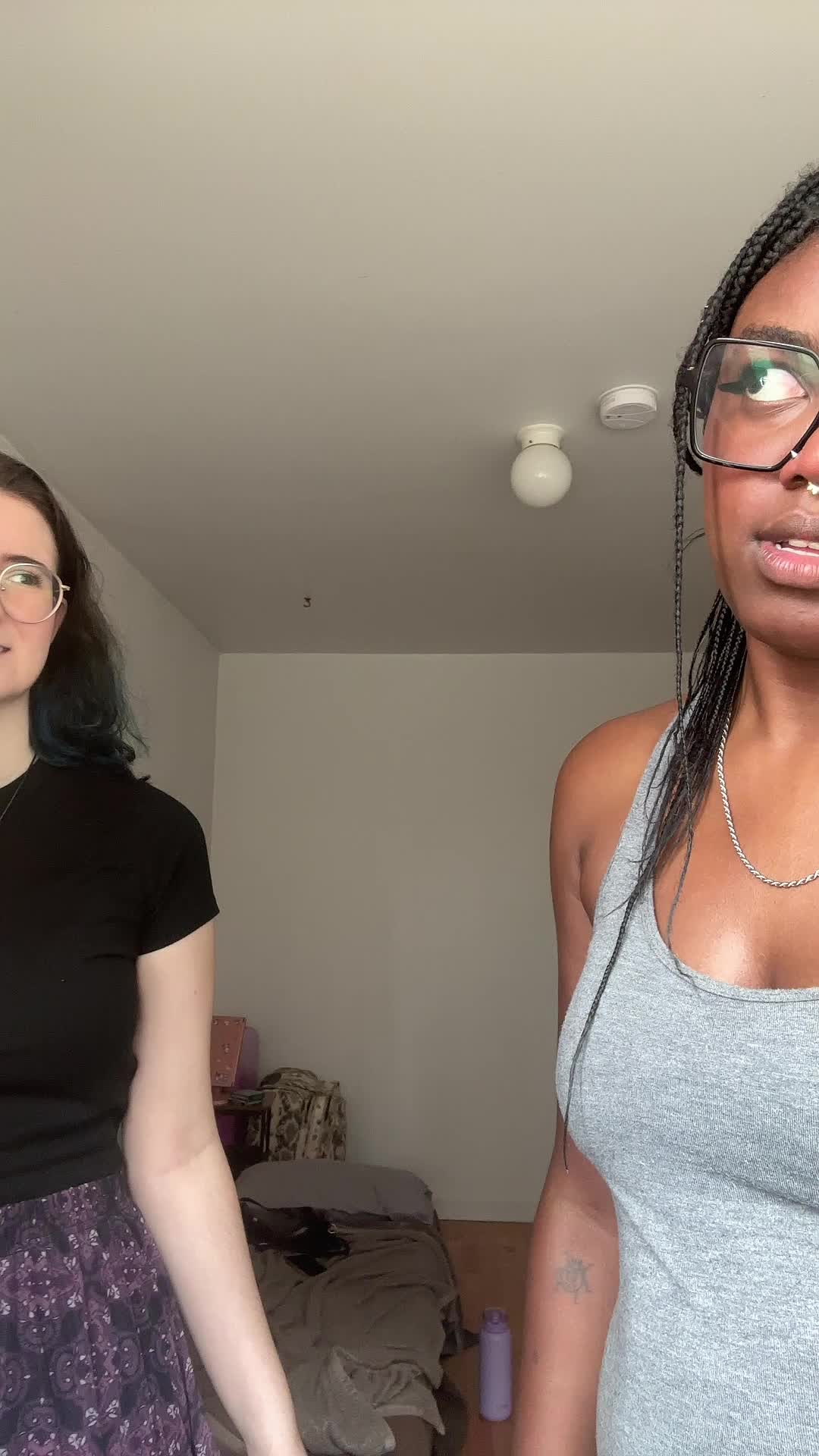 @Na&iuml;ma
