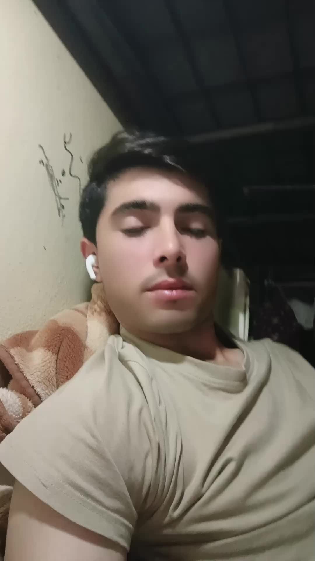 @✰Aℓ๏ne✰🇵🇰🇦🇫🍁