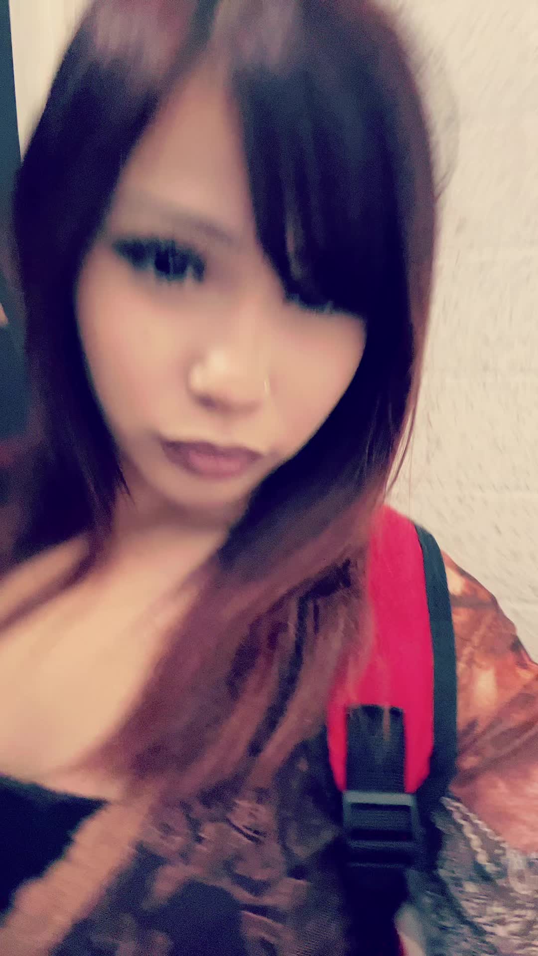 @😸