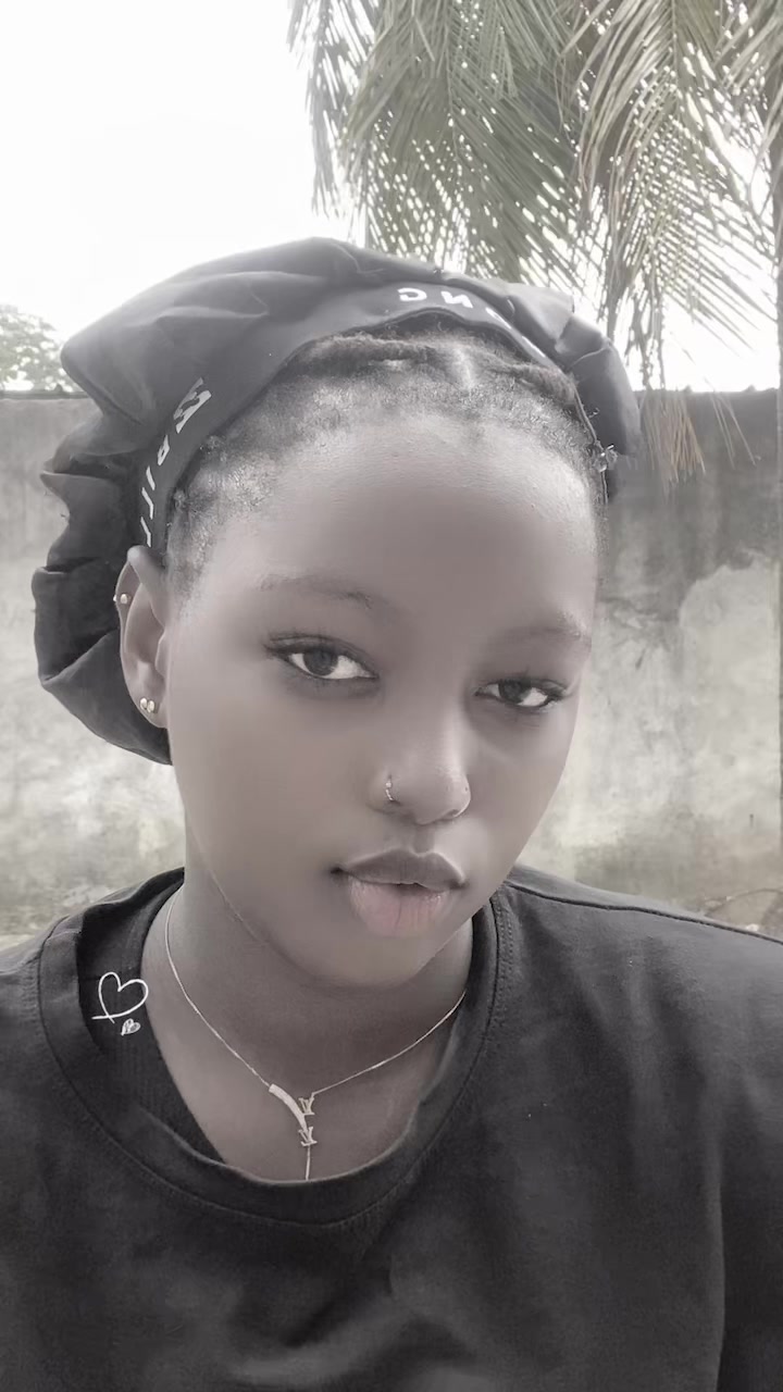 @La s&eacute;n&eacute;galaise aux beaux yeux