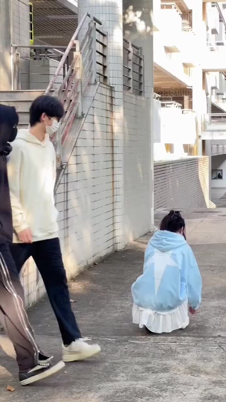 @.                Y/L        🍼