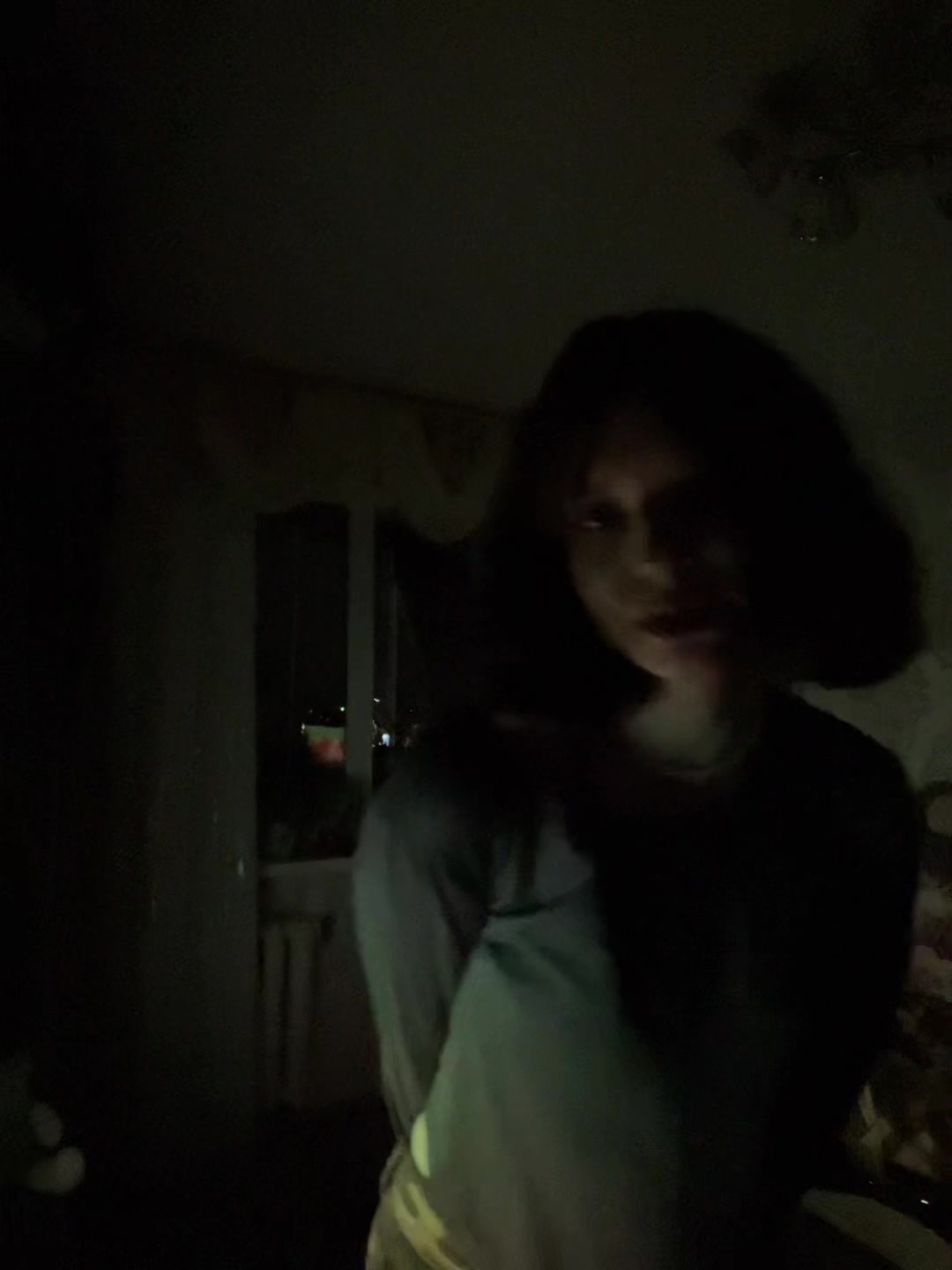 @🧟&zwj;♀️