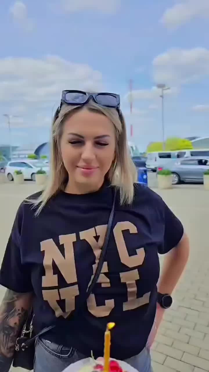 @EwelaAvon