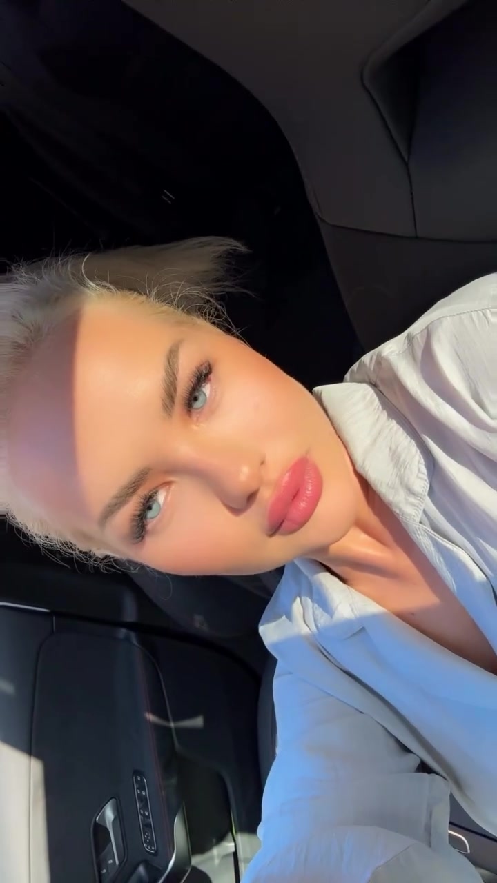 @AlexaRoseee