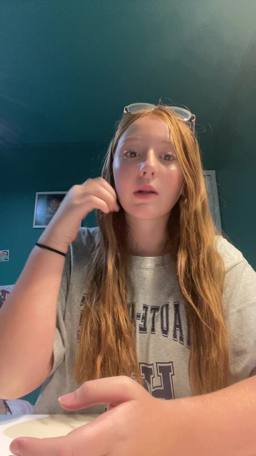 @alykev3