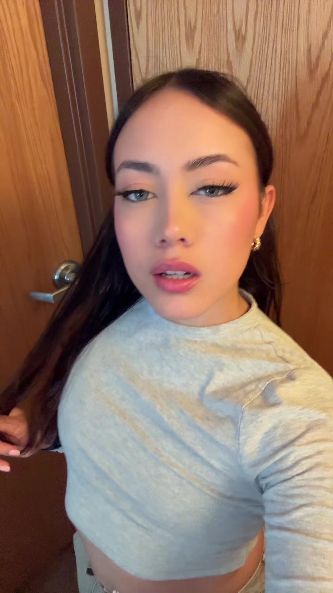 @Bella