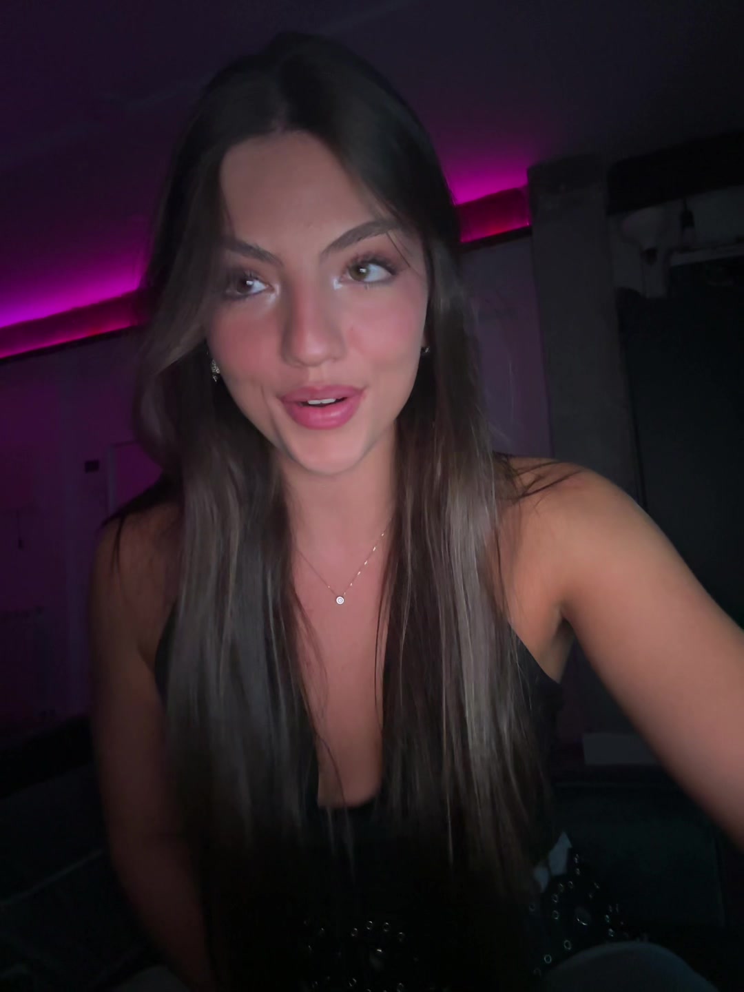 @_el0isaa_