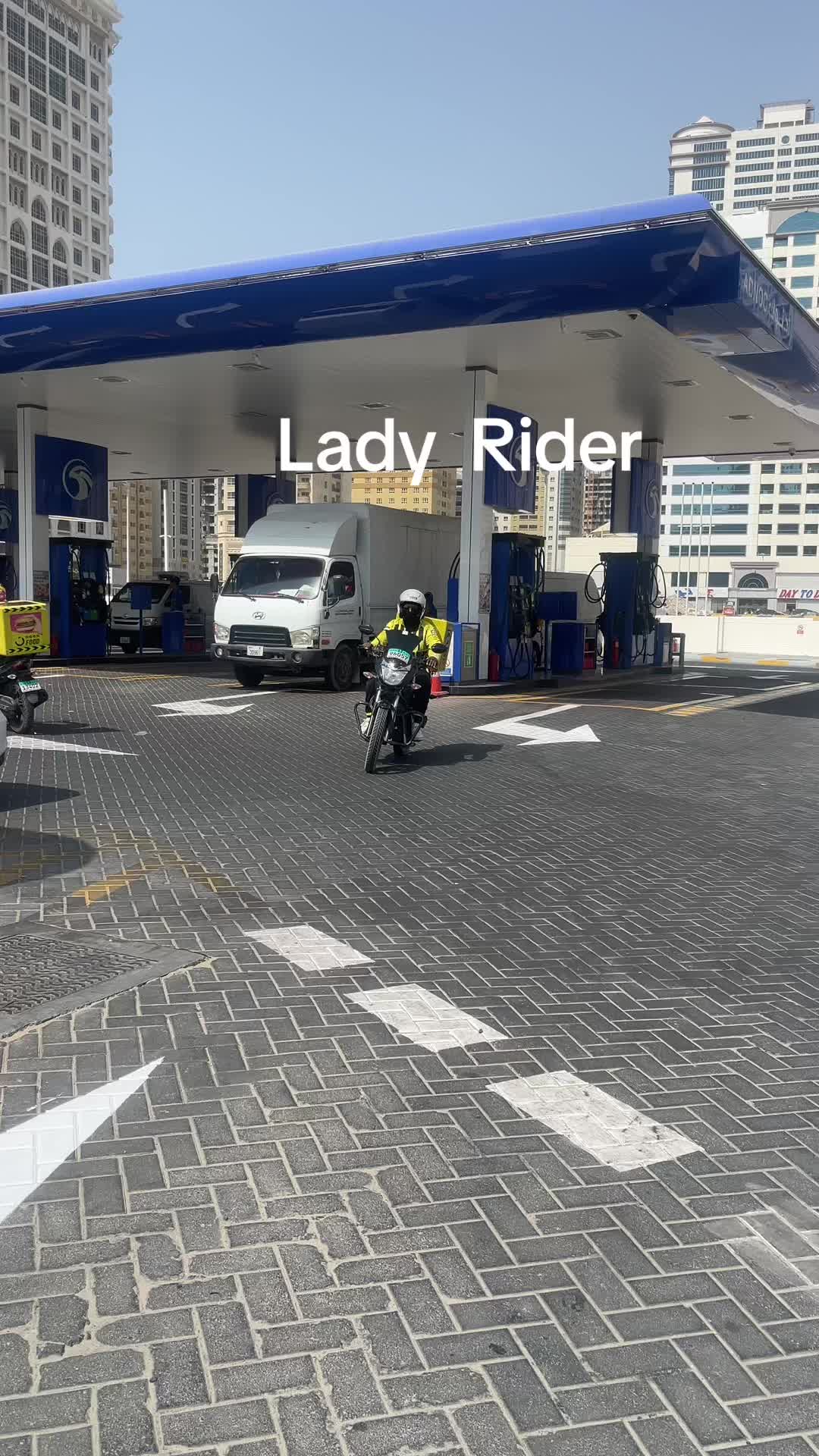 @lady_rider_01