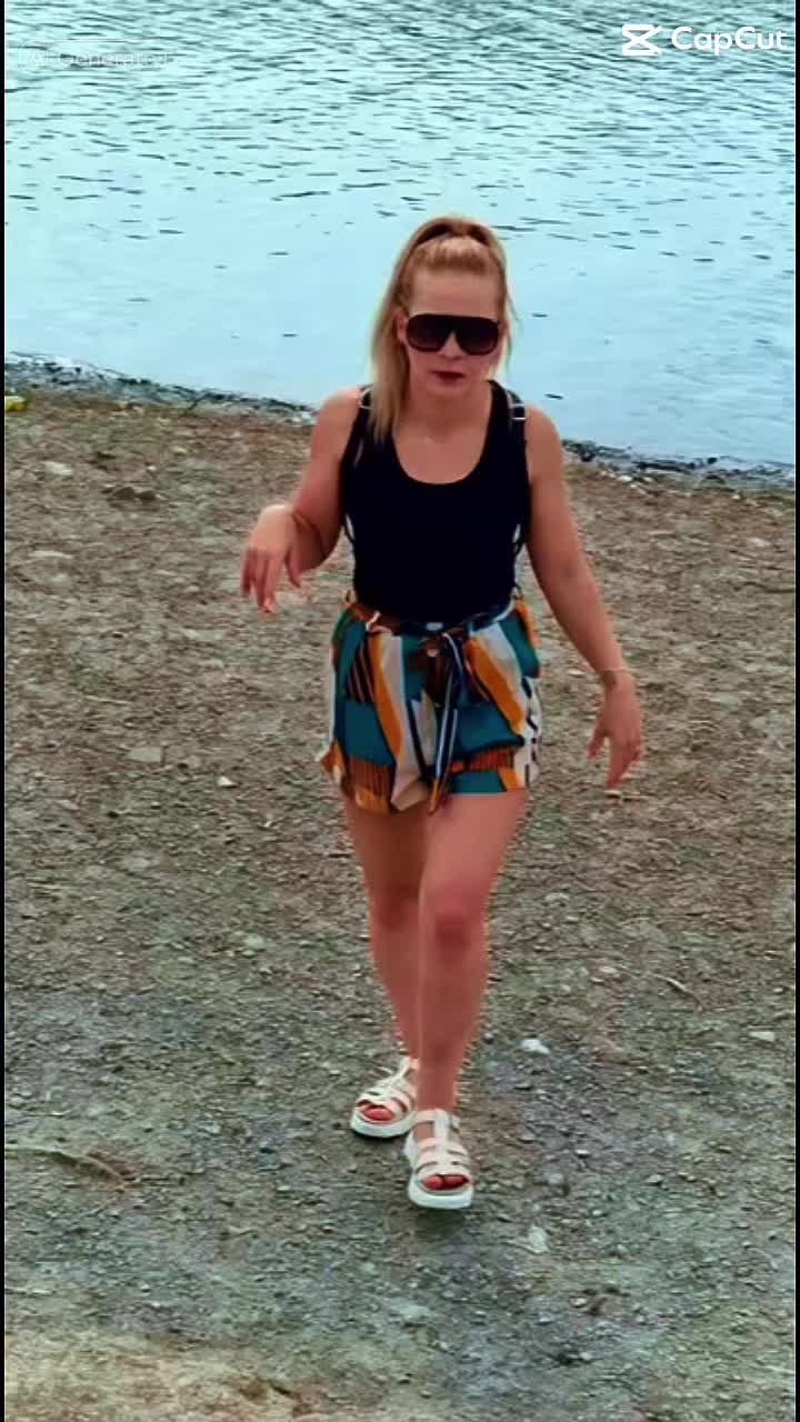 @Ralu Raluca