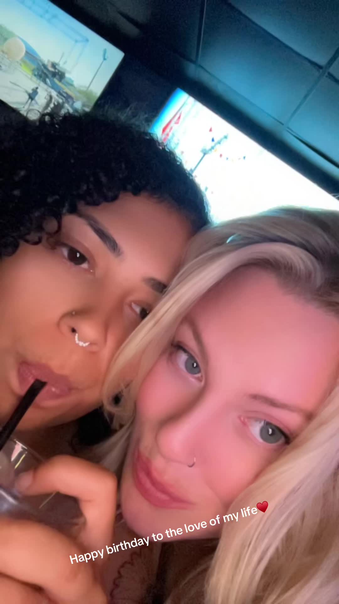 @Aneesa🌹