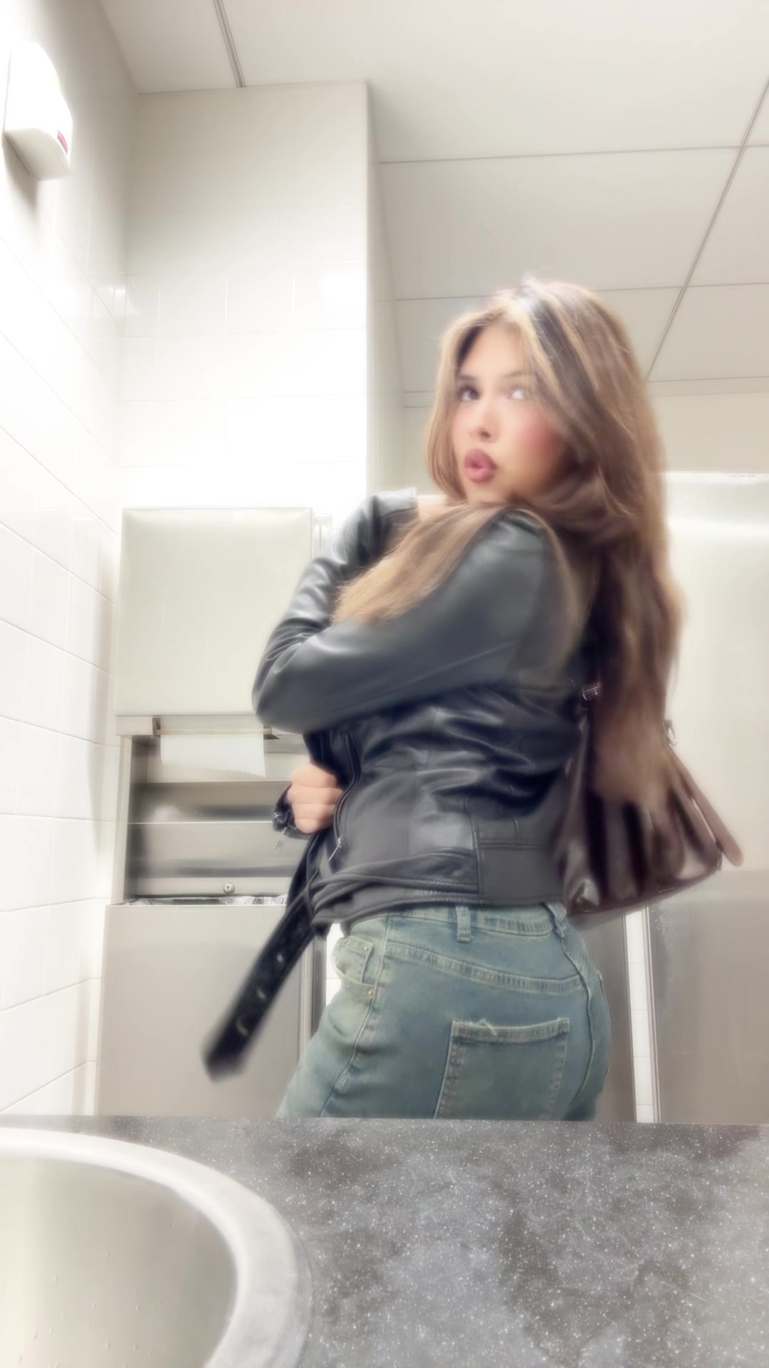@r4she11y