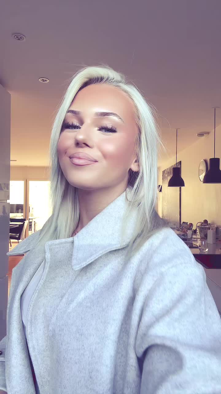 @𝒞𝓁𝒶𝓊𝒹𝒾𝒶