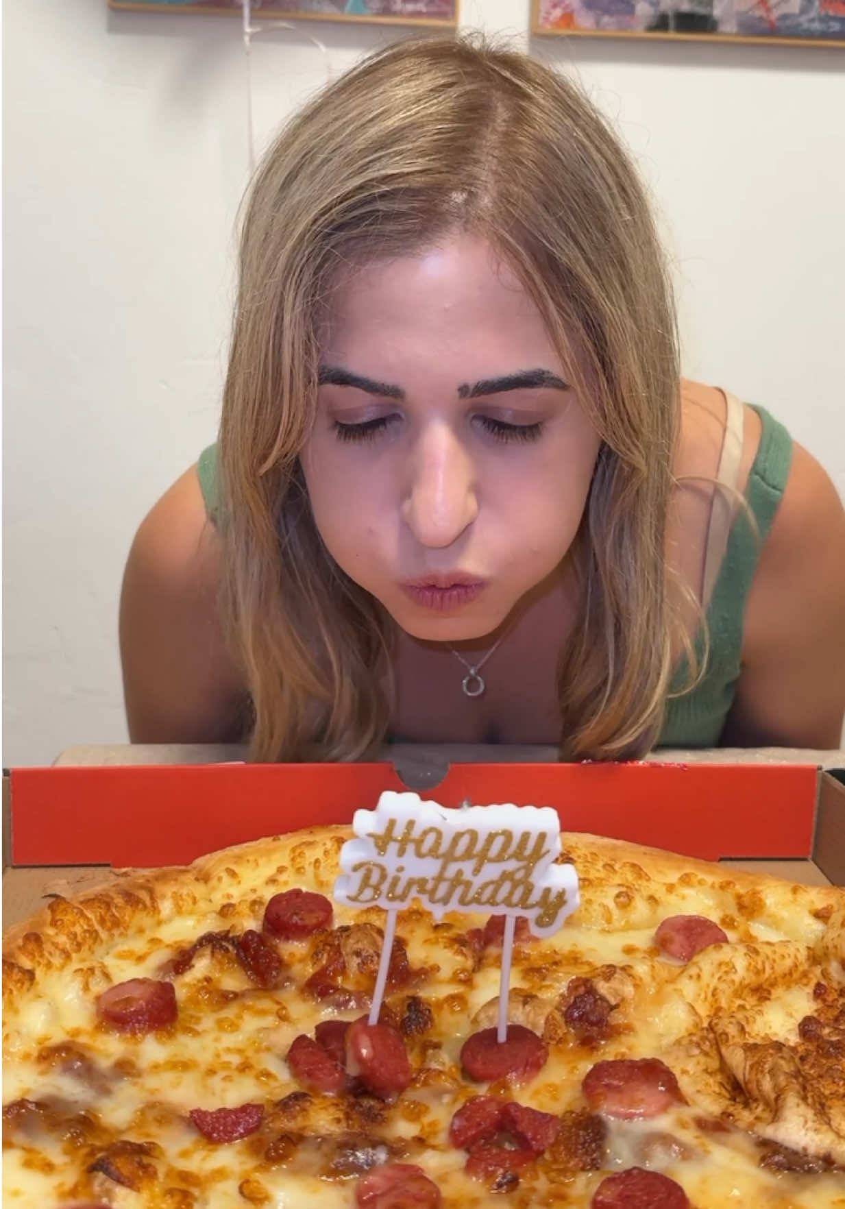 @Maya Agassi🍐יוצרת תוכן ופודית