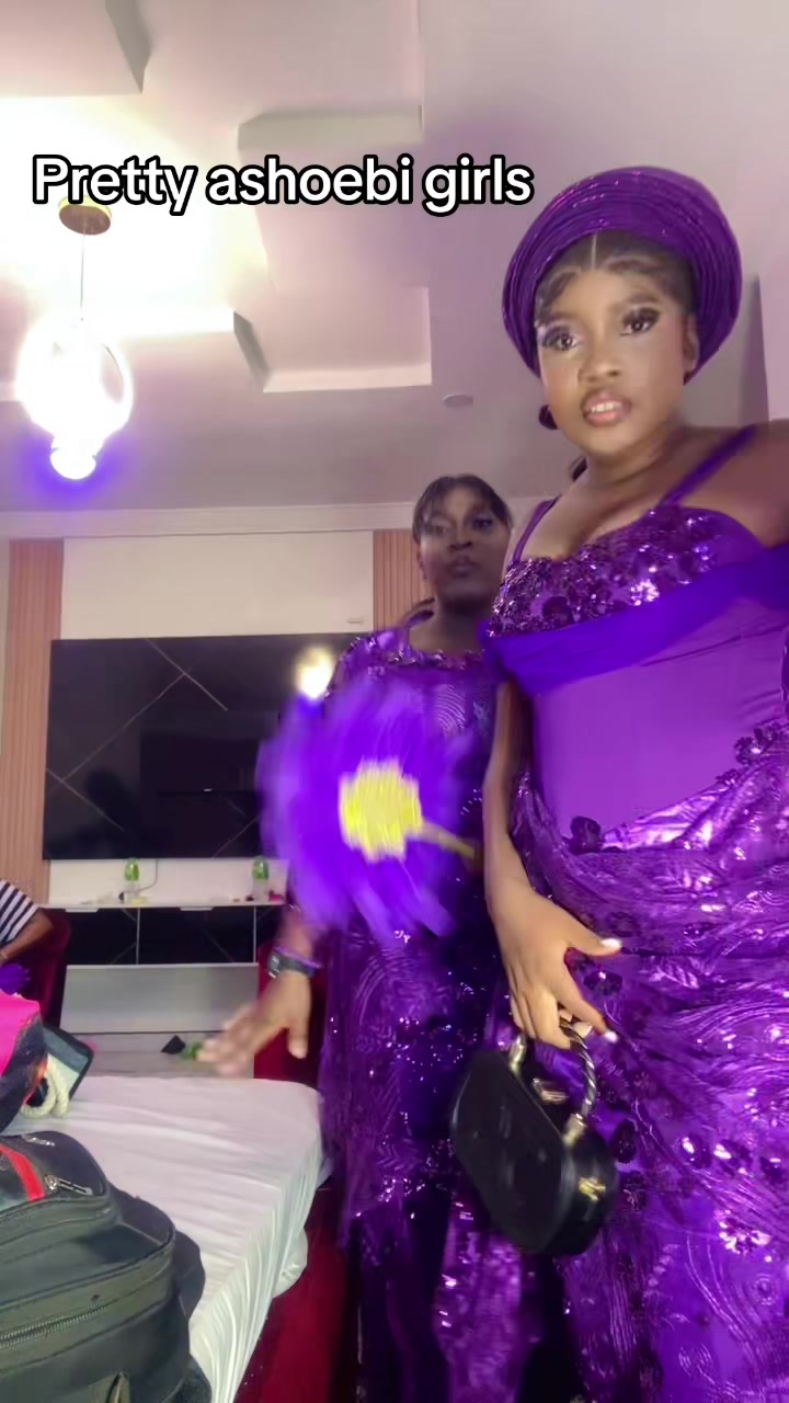 @Big navel 🦋🥰