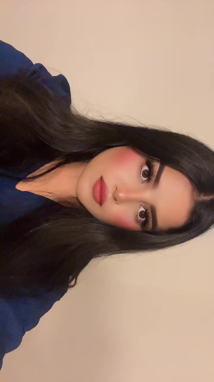 @QUEEN👑