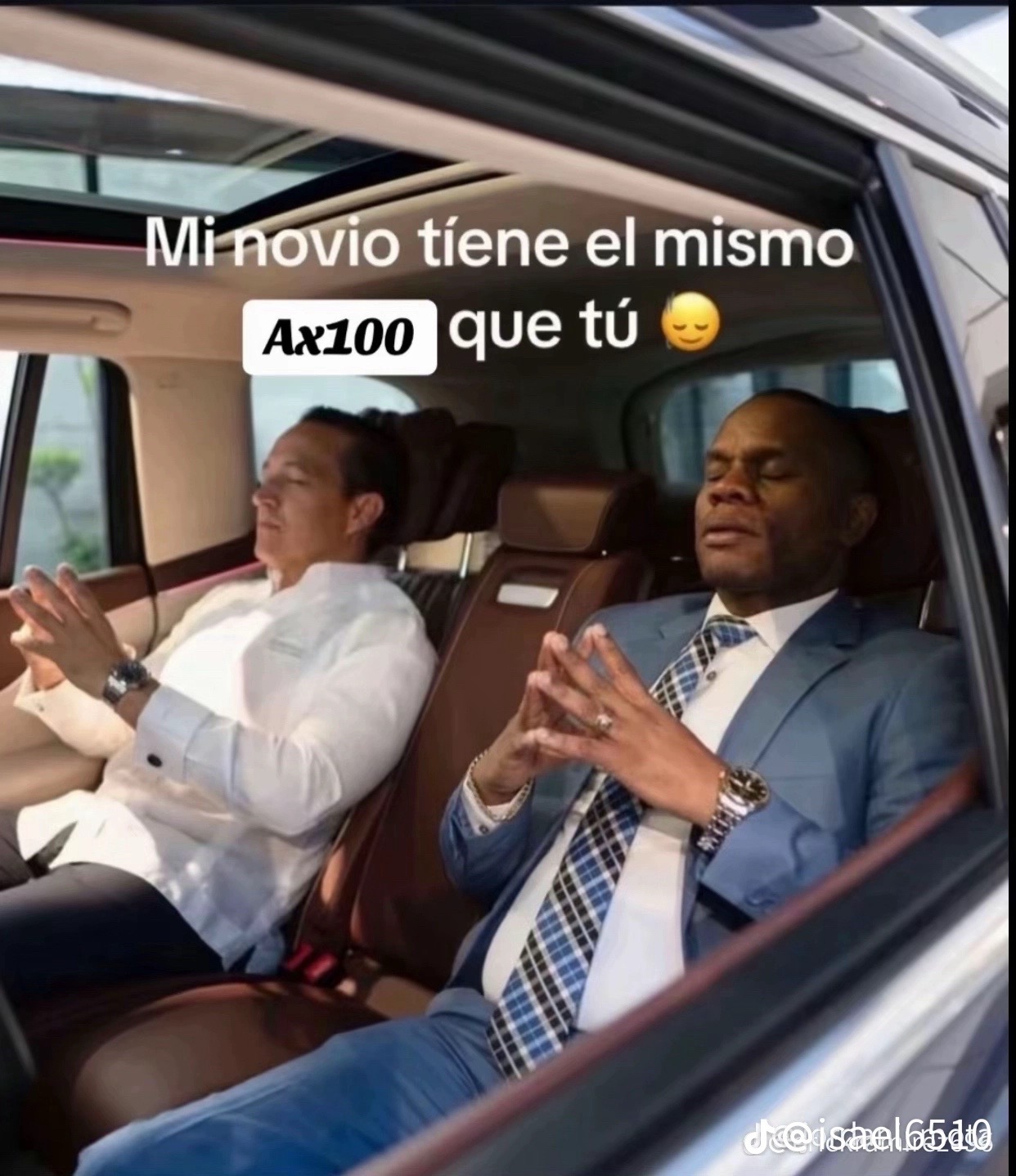 @Yei_ 23✌️💯
