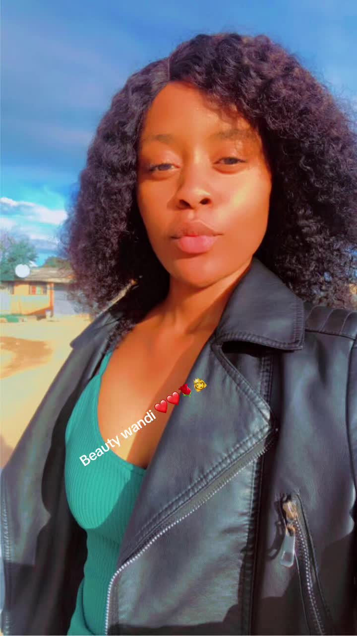 @Twa Santa Precious 🌹🦋✨🍫