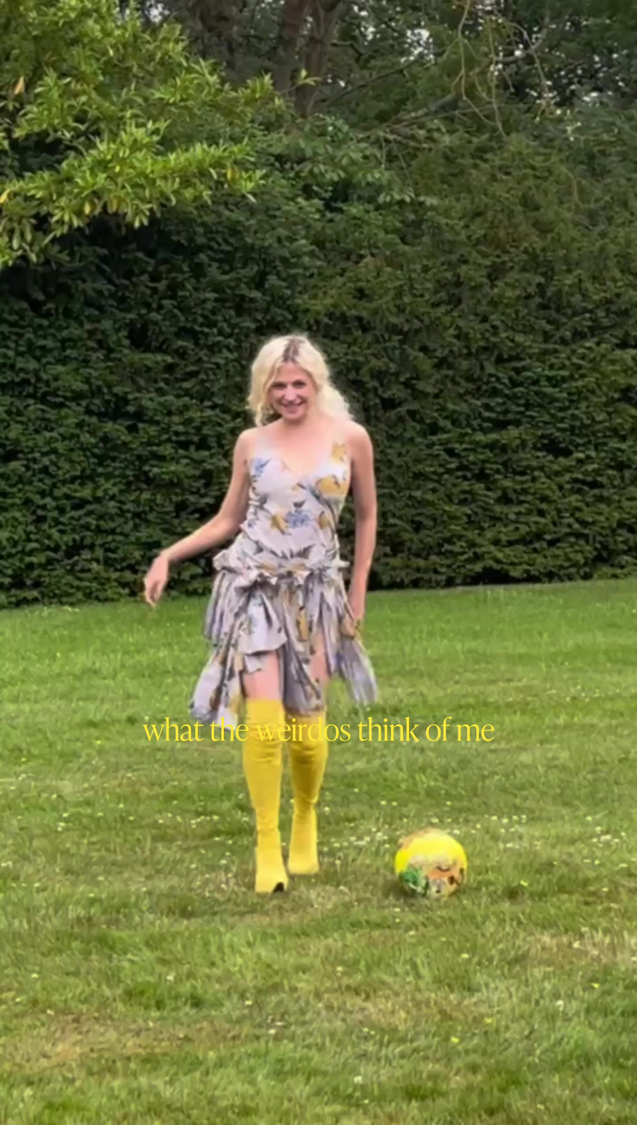 @PixieLott