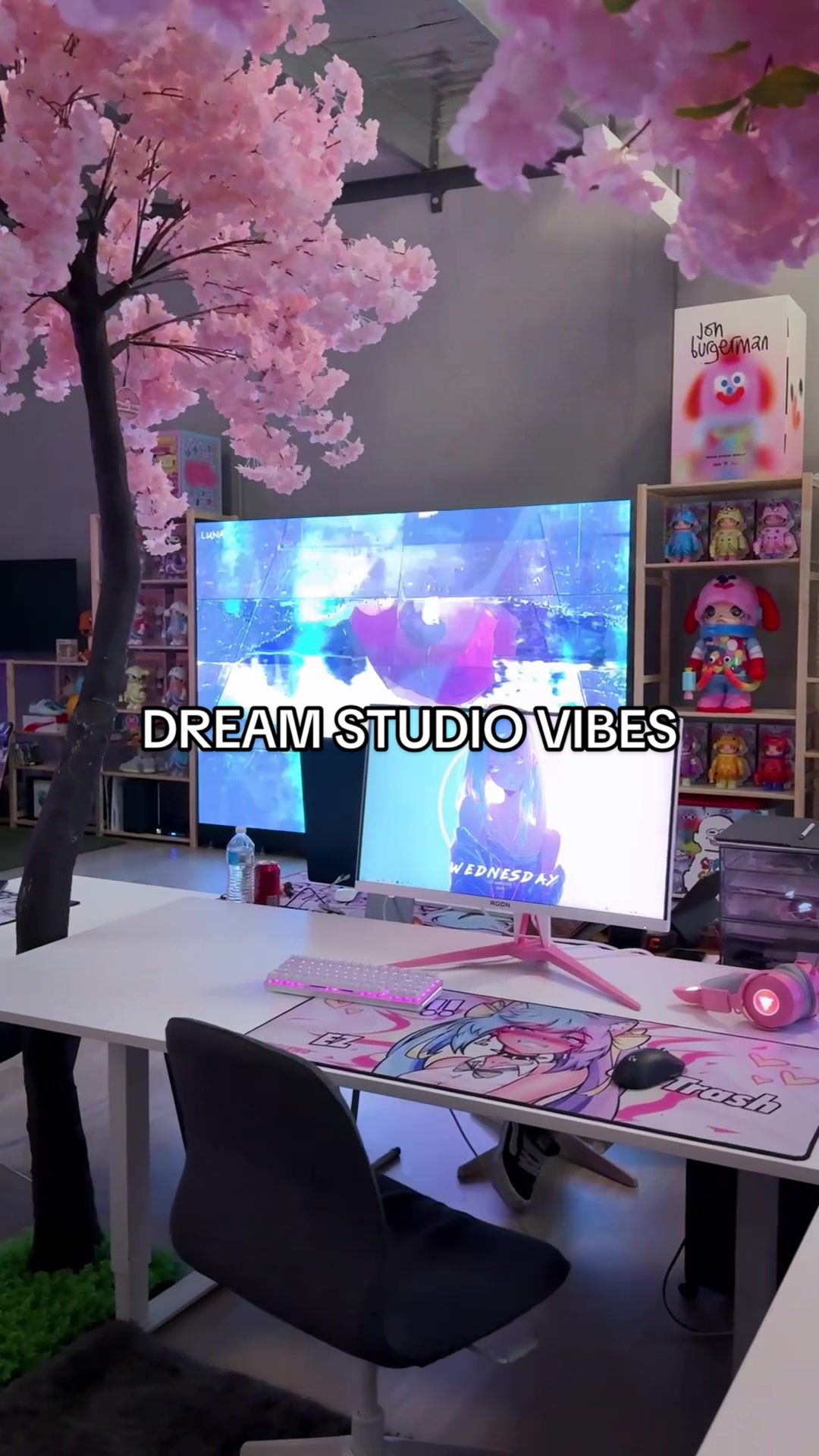 @Living Lewd