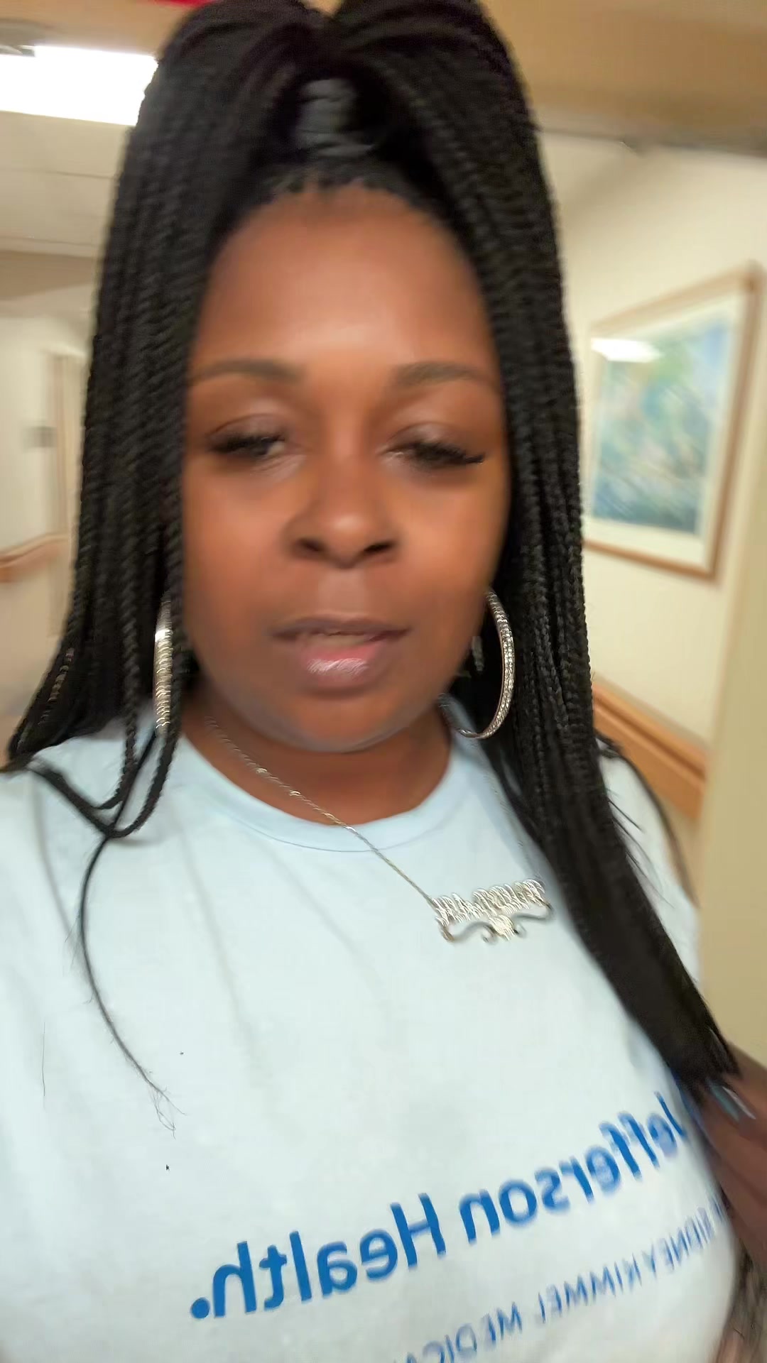 @YVONNE_