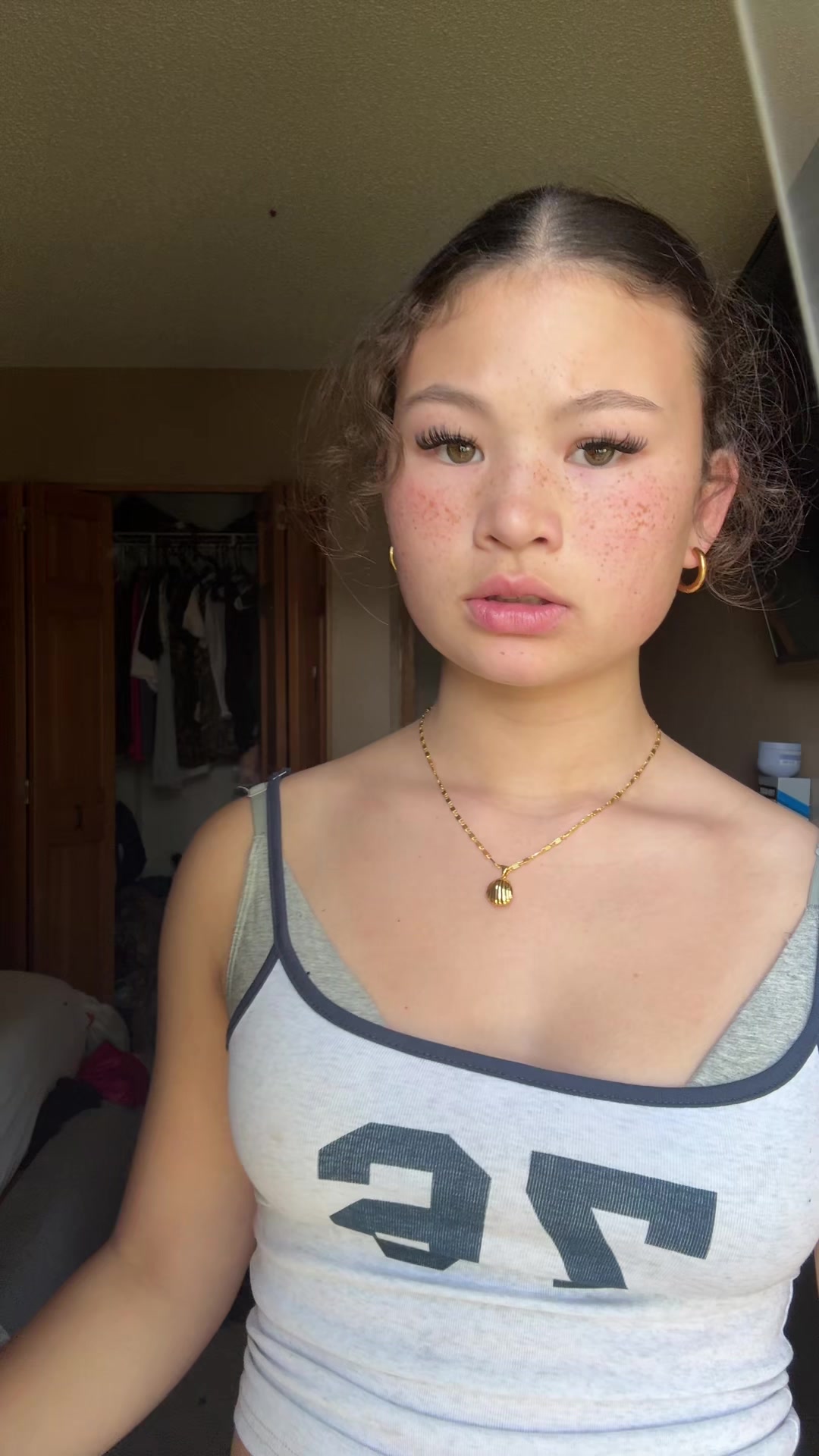 @idkimjustacurlyheadasian