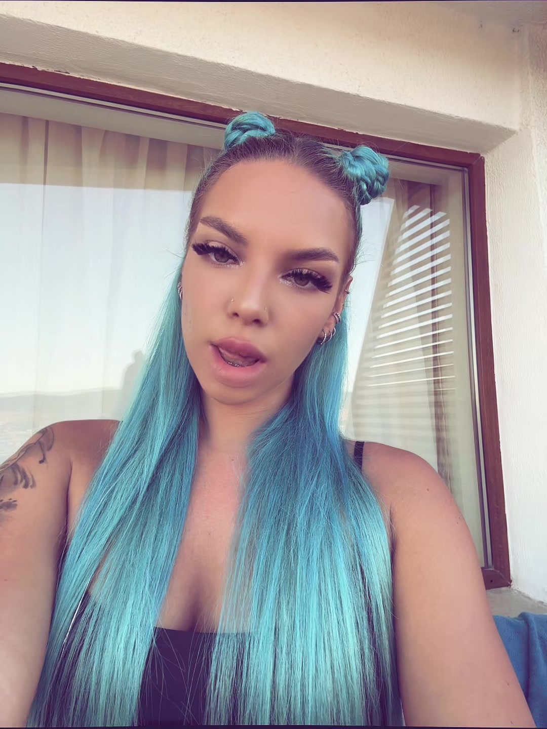 @Alllee