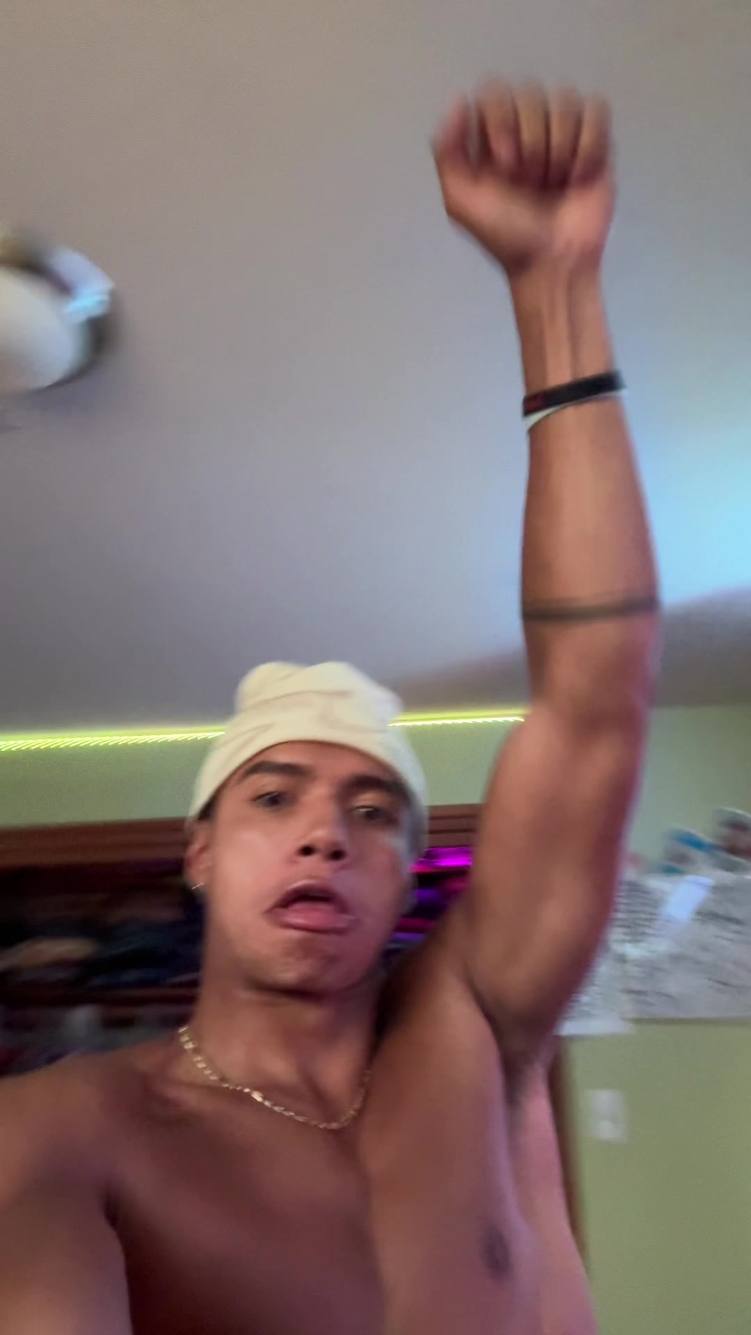 @Bo
